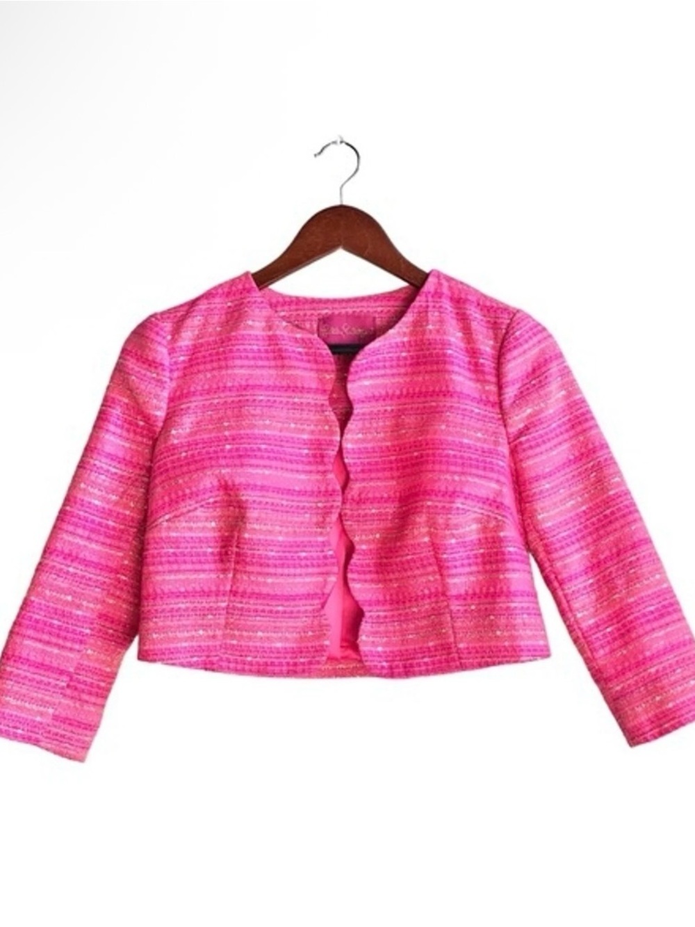 New WITHOUT TAGS Lilly Pulitzer Wonda Pink Metallic Boucle
Cropped Scalloped - Picture 2 of 9
